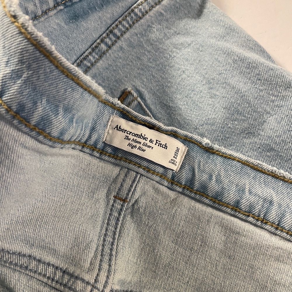 Abercrombie And Fitch The Mom Short High Rise NWT - Picture 6 of 9